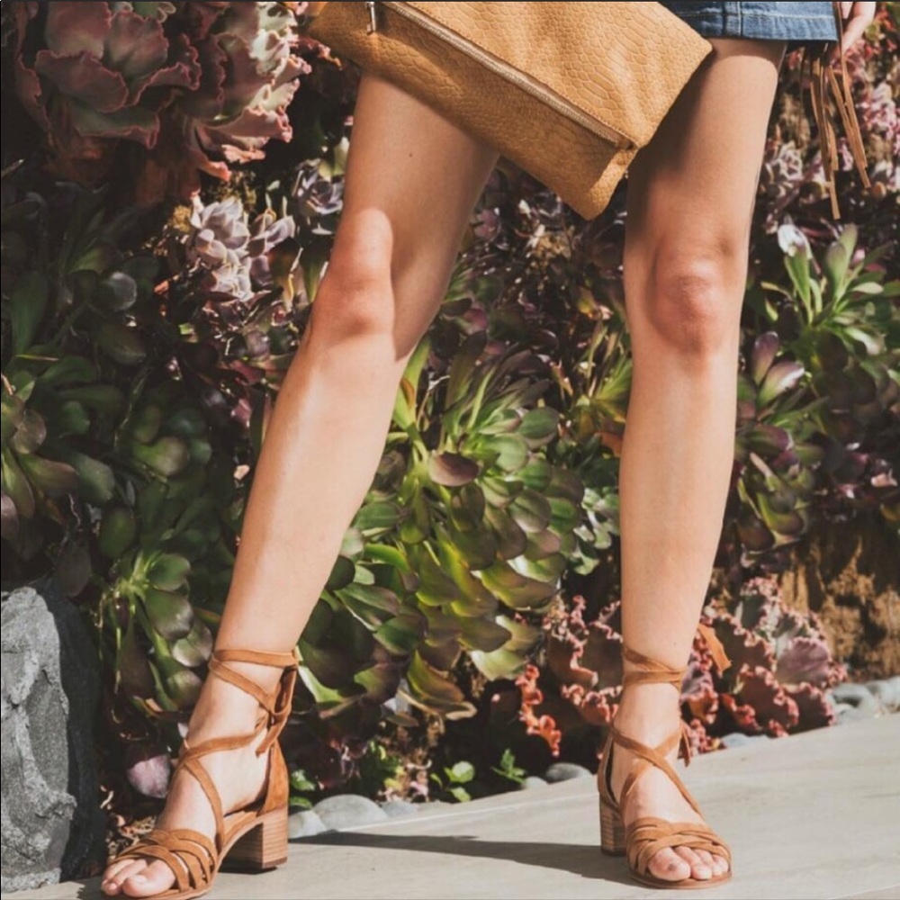 NIB Steve Madden Tan Lace Up Sandals